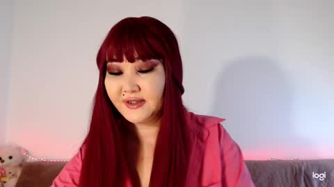 Snapshot of akanire chatting on March 7, 9:51 am Shelly online show from March 7, 9:51 am