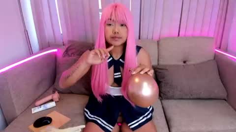 Snapshot of akari_swet chatting on June 25, 12:20 pm akari_swet online show from June 25, 12:20 pm