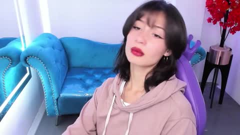 Azaka  online show from December 16, 12:21 pm