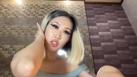 Akemi online show from October 15, 9:37 pm