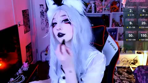 Aki online show from April 4, 10:40 pm