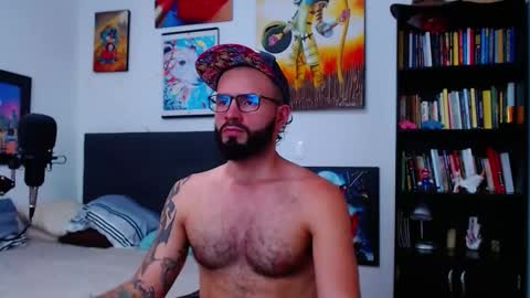 akiles online show from November 13, 10:19 pm