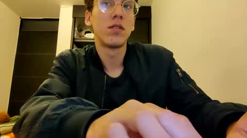 Snapshot of akilesbailo chatting on January 26, 11:18 pm My love online show from January 26, 11:18 pm