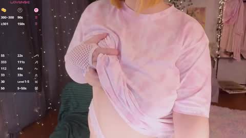 Aki online show from April 25, 10:29 pm