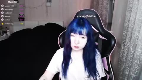 Snapshot of akirahartyx chatting on April 7, 3:45 pm akirahartyx online show from April 7, 3:45 pm