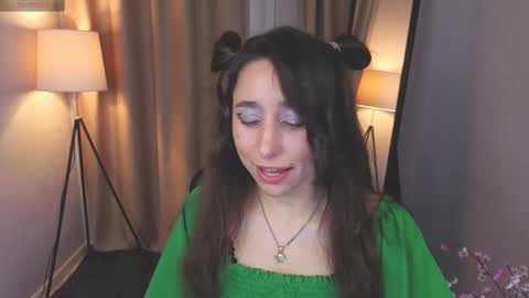 Snapshot of akirarh chatting on October 15, 11:10 am help me reach 25 thumbs up online show from October 15, 11:10 am