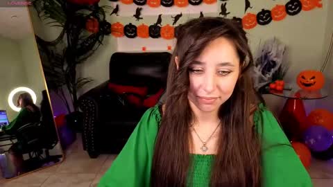 Snapshot of akirarh chatting on October 22, 10:48 am help me reach 25 thumbs up online show from October 22, 10:48 am