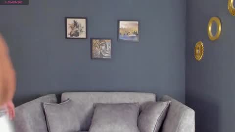 Akoon online show from March 3, 11:54 pm