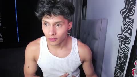 Snapshot of ala_ha_ chatting on June 26, 2:49 am Ander uwu online show from June 26, 2:49 am