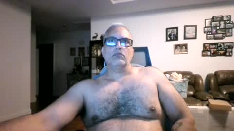 aladdin31673 online show from July 22, 3:31 am