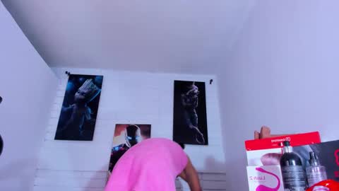 Snapshot of alahia__rodriguez chatting on December 27, 7:46 pm Alahia Rodriguez online show from December 27, 7:46 pm