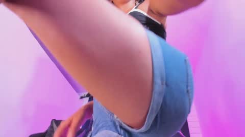 Snapshot of alahia__rodriguez chatting on September 26, 8:57 pm Alahia Rodriguez online show from September 26, 8:57 pm