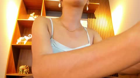 Alahia Rodriguez online show from February 7, 7:28 pm