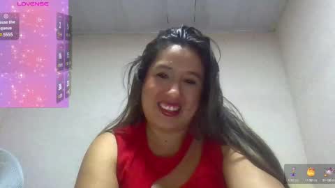 Snapshot of alahia_fox chatting on January 19, 12:17 am alahia online show from January 19, 12:17 am
