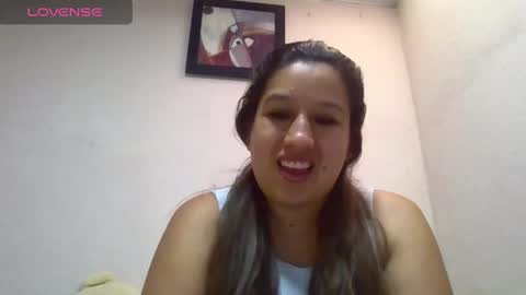 Snapshot of alahia_fox chatting on February 25, 5:25 pm alahia online show from February 25, 5:25 pm