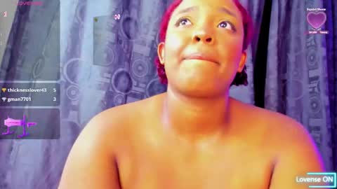 Snapshot of alahia_rivera chatting on November 5, 11:05 pm alahia rivera online show from November 5, 11:05 pm