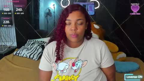 Snapshot of alahia_rivera chatting on November 9, 11:36 pm alahia rivera online show from November 9, 11:36 pm