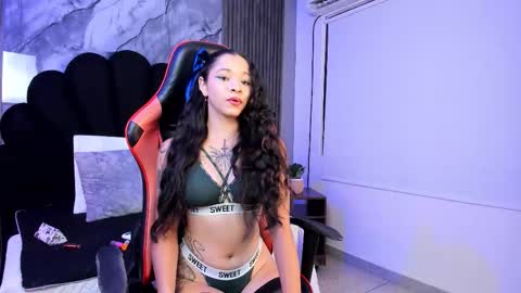 Snapshot of alahyapalmer_ chatting on September 16, 4:57 am alahyapalmer_ online show from September 16, 4:57 am