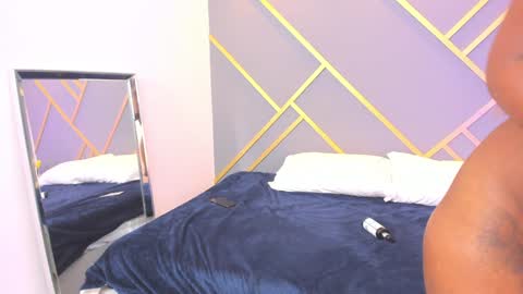 Snapshot of alaia_colins chatting on January 25, 7:17 am alaia_colins online show from January 25, 7:17 am