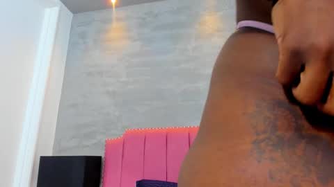 Snapshot of alaia_colins chatting on September 15, 4:34 am alaia_colins online show from September 15, 4:34 am