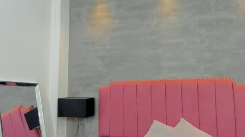 Snapshot of alaia_colins chatting on November 20, 2:34 am alaia_colins online show from November 20, 2:34 am