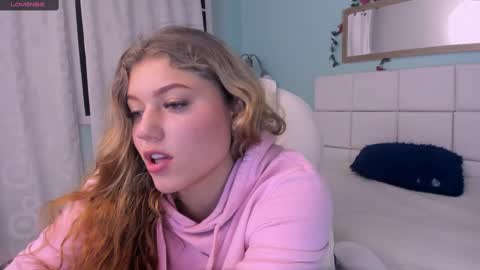 Alaia online show from February 28, 1:14 pm