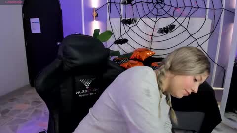 Alaia online show from November 1, 1:13 pm