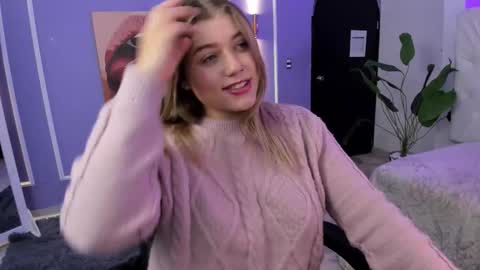 Alaia online show from November 8, 1:55 pm