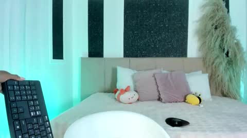 Alaia online show from February 9, 7:40 pm