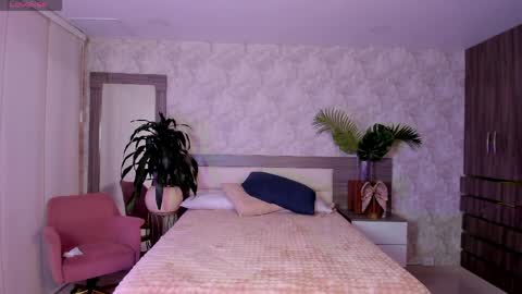 alaiaguerra online show from April 8, 7:36 pm