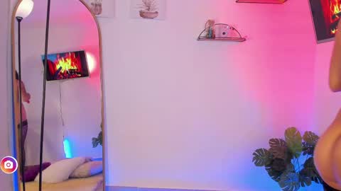   online show from March 28, 10:26 am