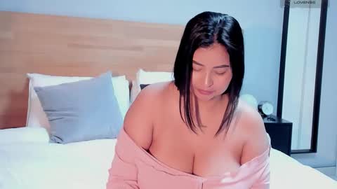     online show from January 8, 8:55 pm