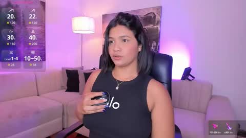 Snapshot of alaiia7 chatting on October 14, 7:36 pm Alaia online show from October 14, 7:36 pm