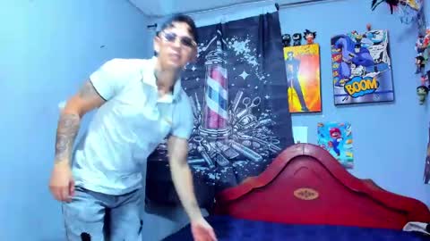 Snapshot of alamjams chatting on May 14, 8:26 pm Alam Jams online show from May 14, 8:26 pm