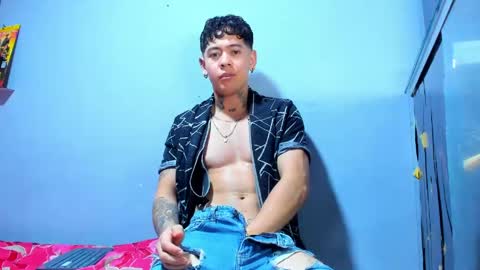 Snapshot of alamjams chatting on June 5, 10:26 pm Alam Jams online show from June 5, 10:26 pm