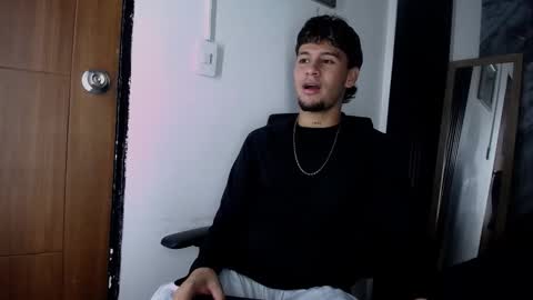 alan__smith online show from January 16, 7:40 pm