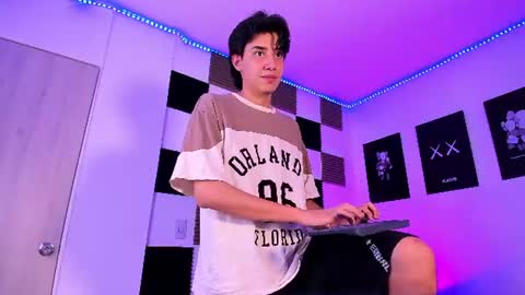 Alan Boy online show from June 8, 1:50 am