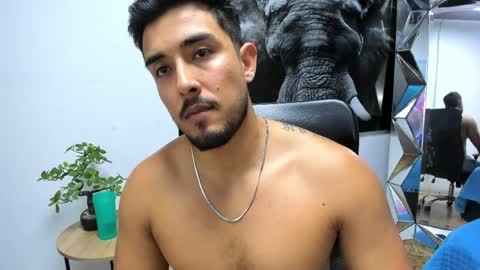 Snapshot of alan_greek_1 chatting on June 6, 2:05 am Alan greek online show from June 6, 2:05 am