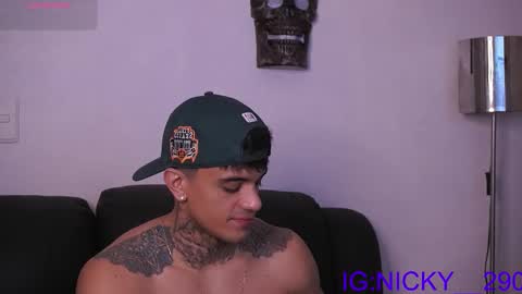 Snapshot of alan_morrys chatting on November 12, 2:45 am alan_morrys online show from November 12, 2:45 am