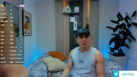 Alan  Kevin can we reach 100 thumbs up please guys  online show from April 22, 7:04 pm