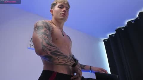 Alan online show from February 10, 9:25 pm