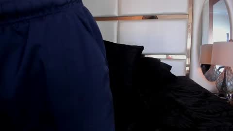 ---Alan--- online show from April 22, 4:26 am