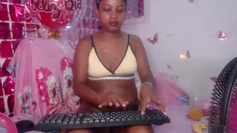 Snapshot of alana_2024 chatting on September 23, 12:24 am Working hours pm to am every day online show from September 23, 12:24 am