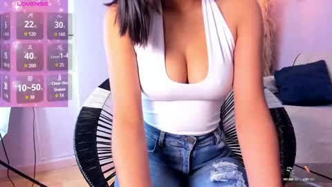 Snapshot of alana__rossetti chatting on September 16, 12:39 pm Alana online show from September 16, 12:39 pm