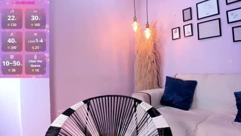 Snapshot of alana__rossetti chatting on September 23, 12:52 pm Alana online show from September 23, 12:52 pm