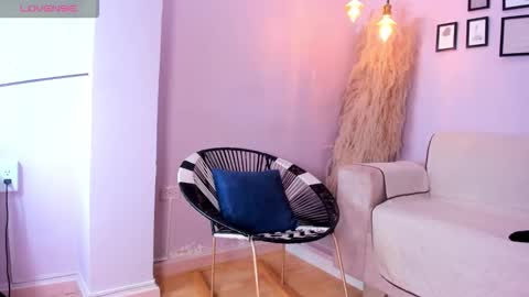 Snapshot of alana__rossetti chatting on October 22, 12:27 pm Alana online show from October 22, 12:27 pm