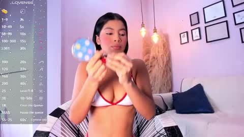 Snapshot of alana__rossetti chatting on October 26, 12:33 pm Alana online show from October 26, 12:33 pm