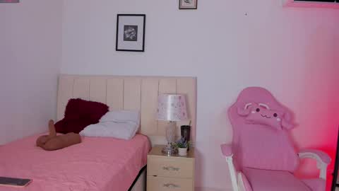 Snapshot of alana_ada chatting on October 9, 1:58 am alana_ada online show from October 9, 1:58 am