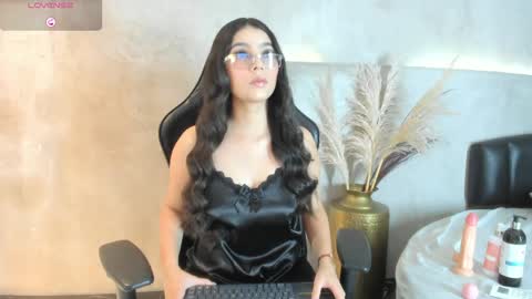 Snapshot of alana_cutte chatting on May 24, 4:17 am alana_cutte online show from May 24, 4:17 am