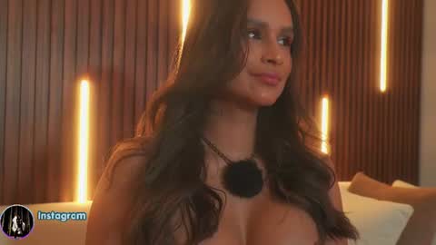 Snapshot of alana_haze chatting on June 22, 4:42 am Alana online show from June 22, 4:42 am